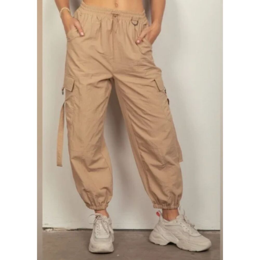 No Comment Cream Cargo Pants – Size M, Elastic Waist & Ankle Jogger Style